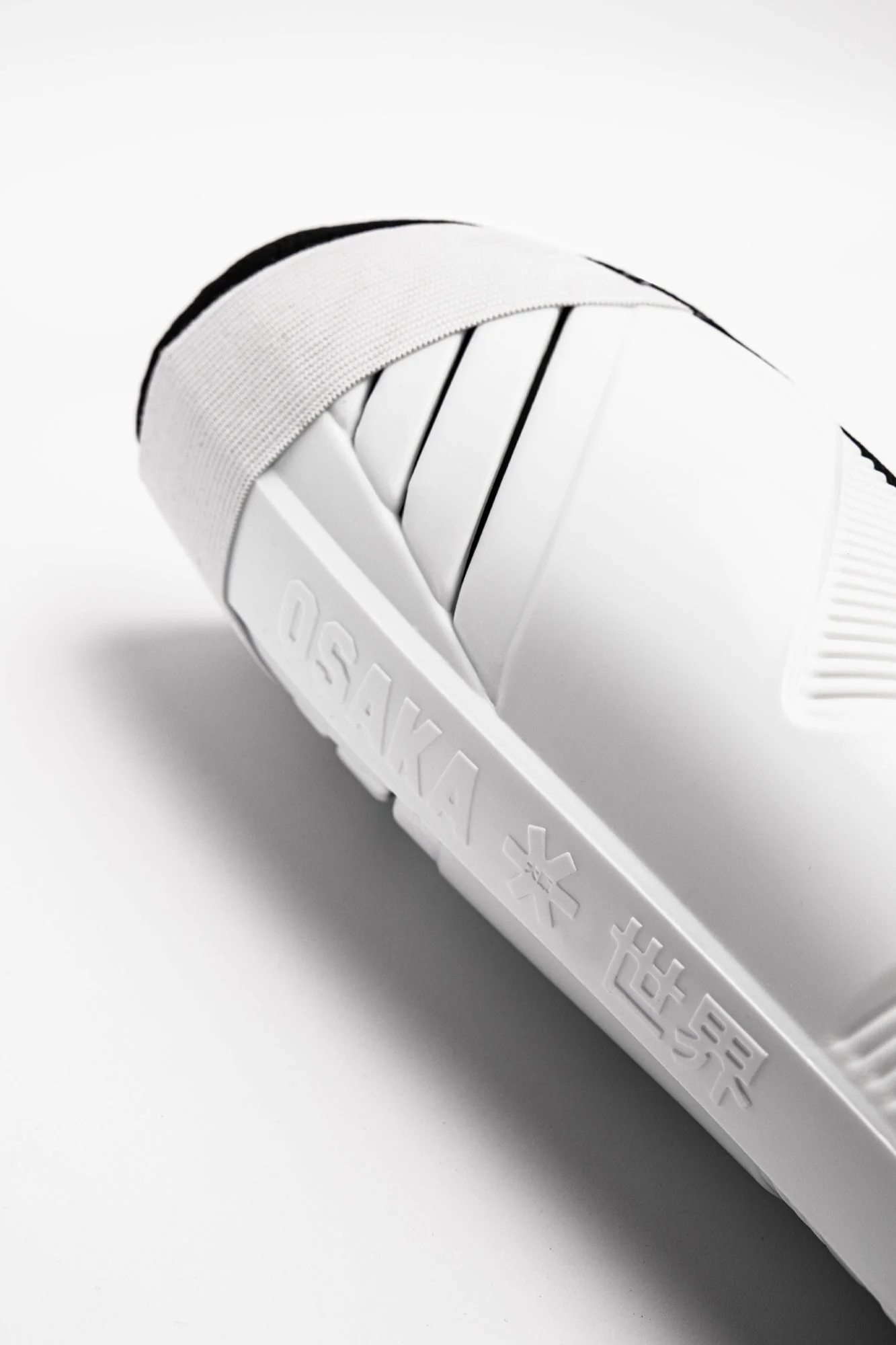 Osaka Hockey Shinguard | White-Black - Image 5